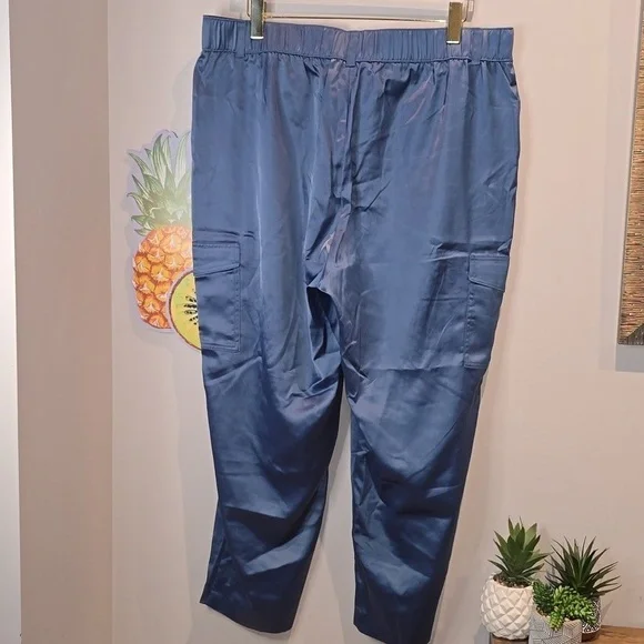 Torrid - Relaxed Taper Satin Cargo Pant in Blue Horizon​​​​ - Picture 5 of 12